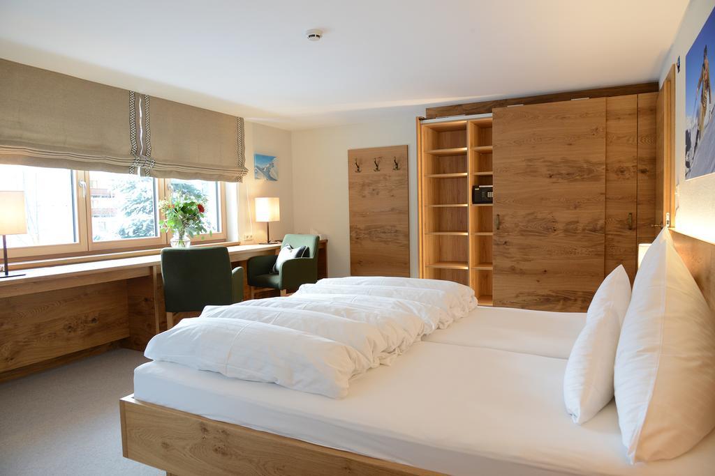 "Quality Hosts Arlberg" Hotel Garni Moessmer Sankt Anton am Arlberg Dış mekan fotoğraf