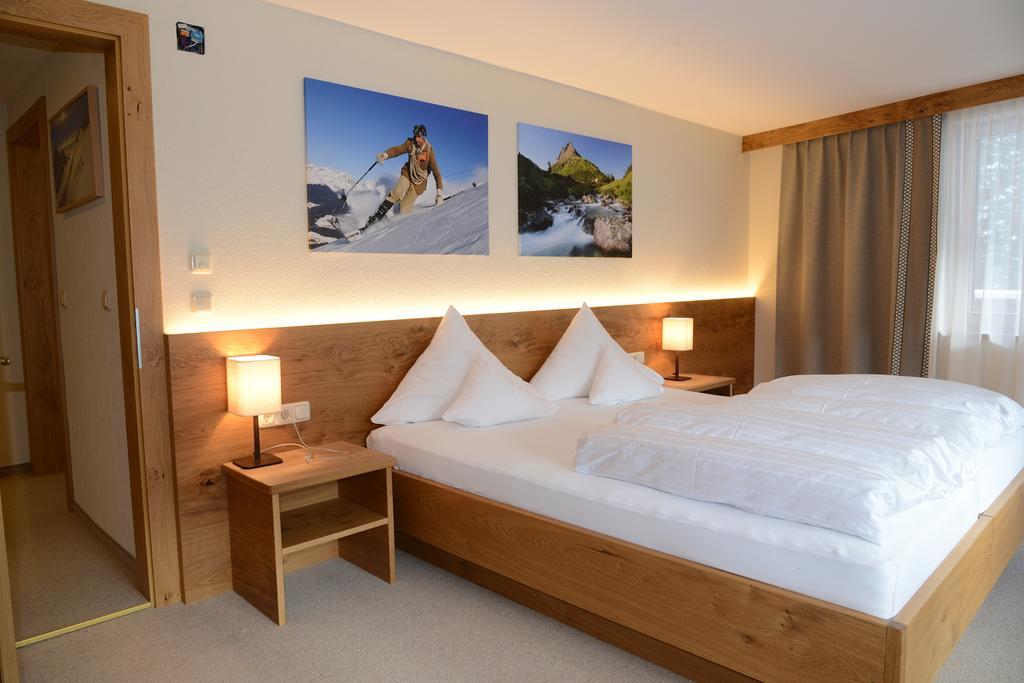 "Quality Hosts Arlberg" Hotel Garni Moessmer Sankt Anton am Arlberg Dış mekan fotoğraf