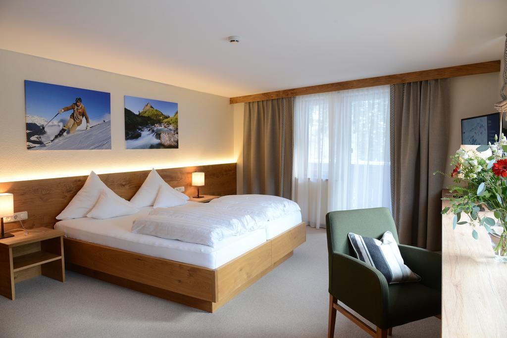 "Quality Hosts Arlberg" Hotel Garni Moessmer Sankt Anton am Arlberg Dış mekan fotoğraf