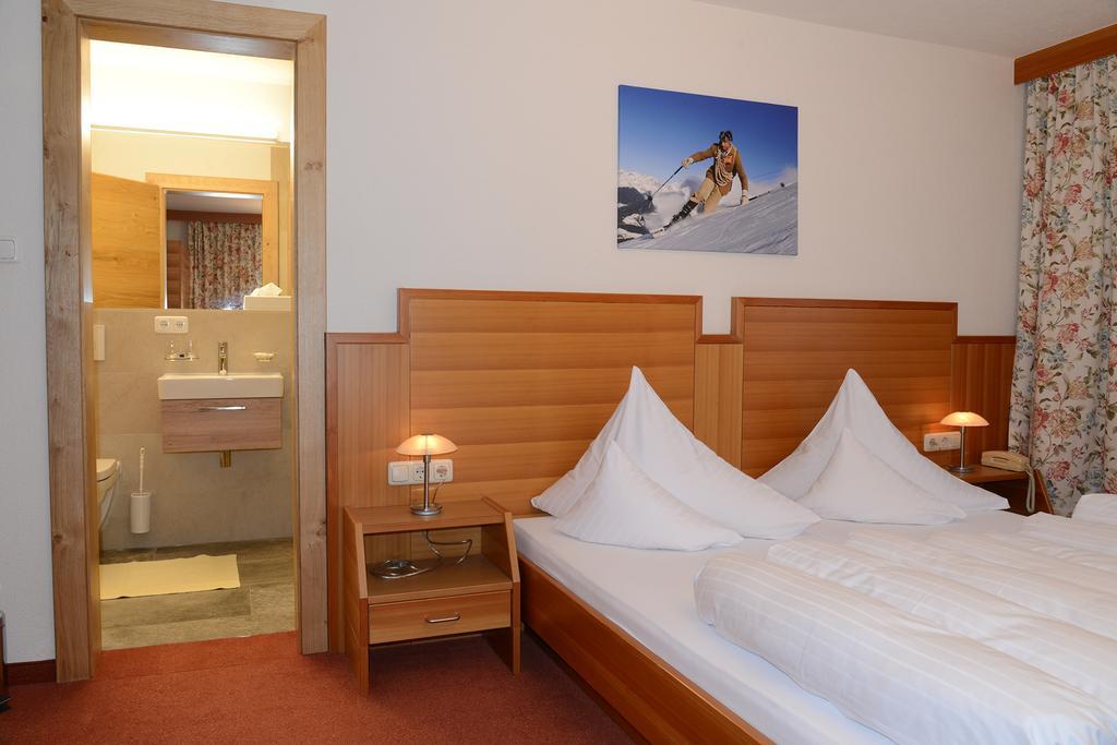 "Quality Hosts Arlberg" Hotel Garni Moessmer Sankt Anton am Arlberg Dış mekan fotoğraf