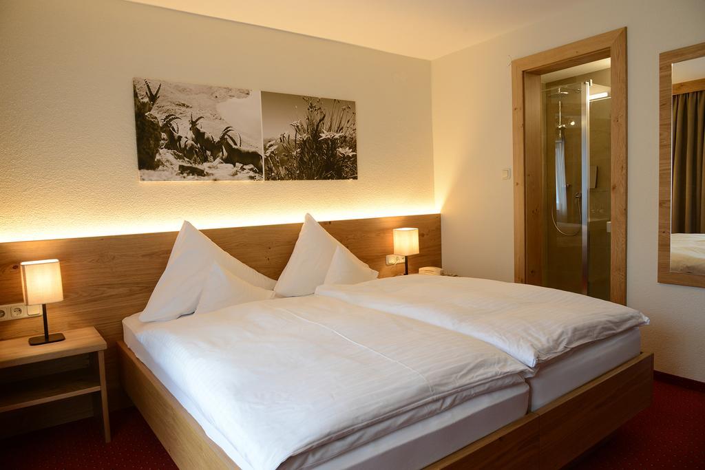 "Quality Hosts Arlberg" Hotel Garni Moessmer Sankt Anton am Arlberg Dış mekan fotoğraf