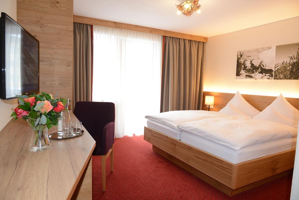 "Quality Hosts Arlberg" Hotel Garni Moessmer Sankt Anton am Arlberg Dış mekan fotoğraf