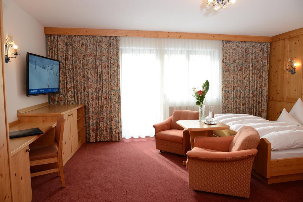 "Quality Hosts Arlberg" Hotel Garni Moessmer Sankt Anton am Arlberg Dış mekan fotoğraf