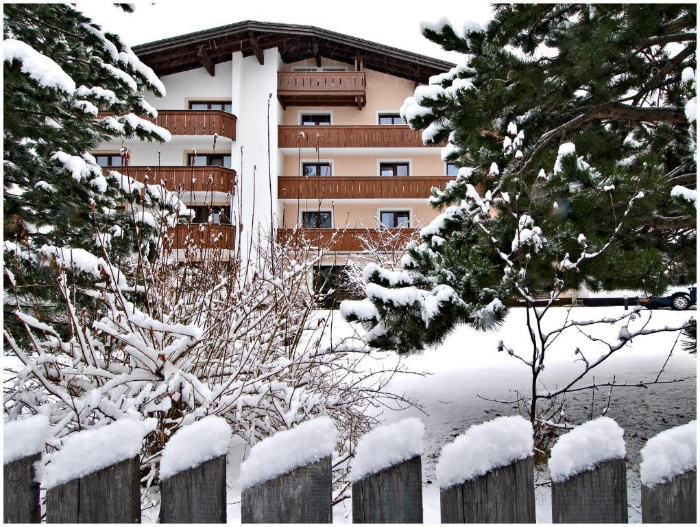 "Quality Hosts Arlberg" Hotel Garni Moessmer Sankt Anton am Arlberg Dış mekan fotoğraf