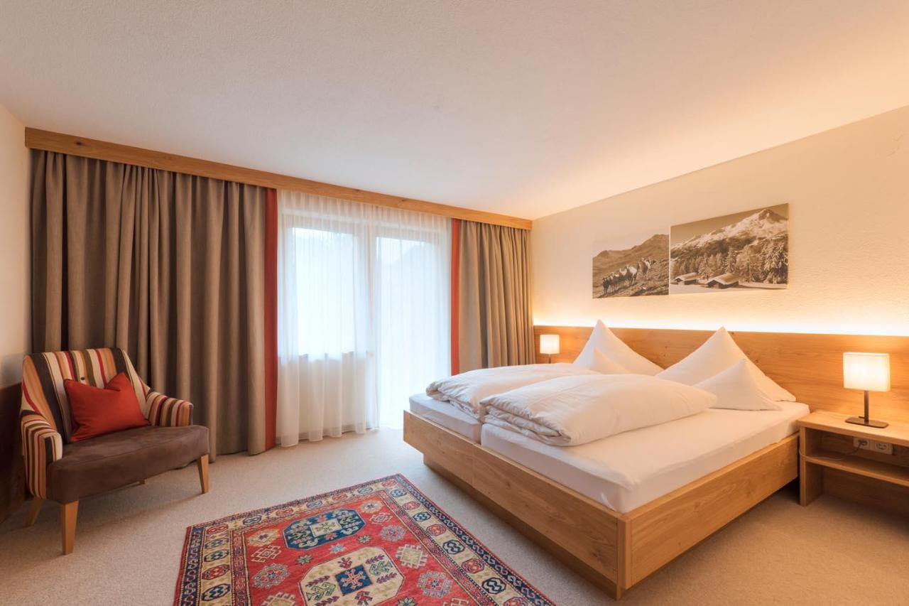 "Quality Hosts Arlberg" Hotel Garni Moessmer Sankt Anton am Arlberg Dış mekan fotoğraf